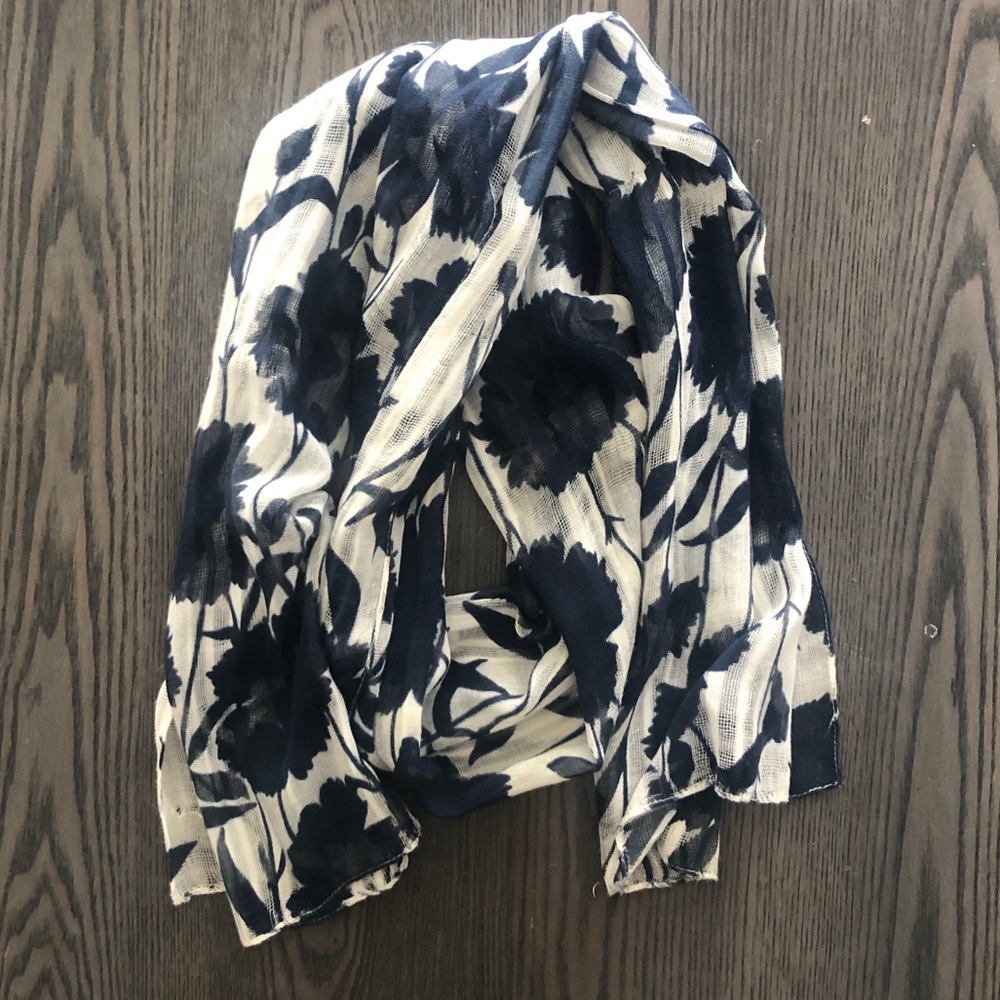 Lightweight Floral Scarf